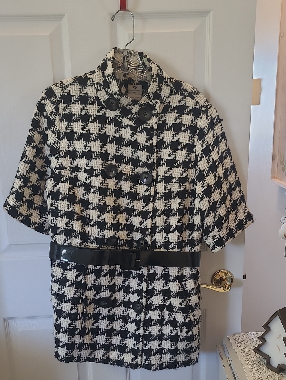 Worthington Black and White Houndstooth Short Pea Coat with Belt. Bin 8